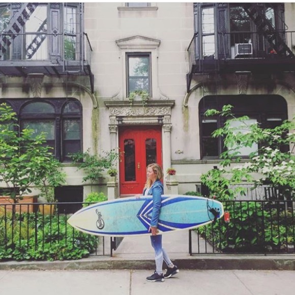 Meet your Posher, Nicole - Picture 2 of 5